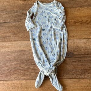 Hanna Andersson Light Blue Baby Sleep Gown Ties at Bottom Sheep’s Unisex Size NB